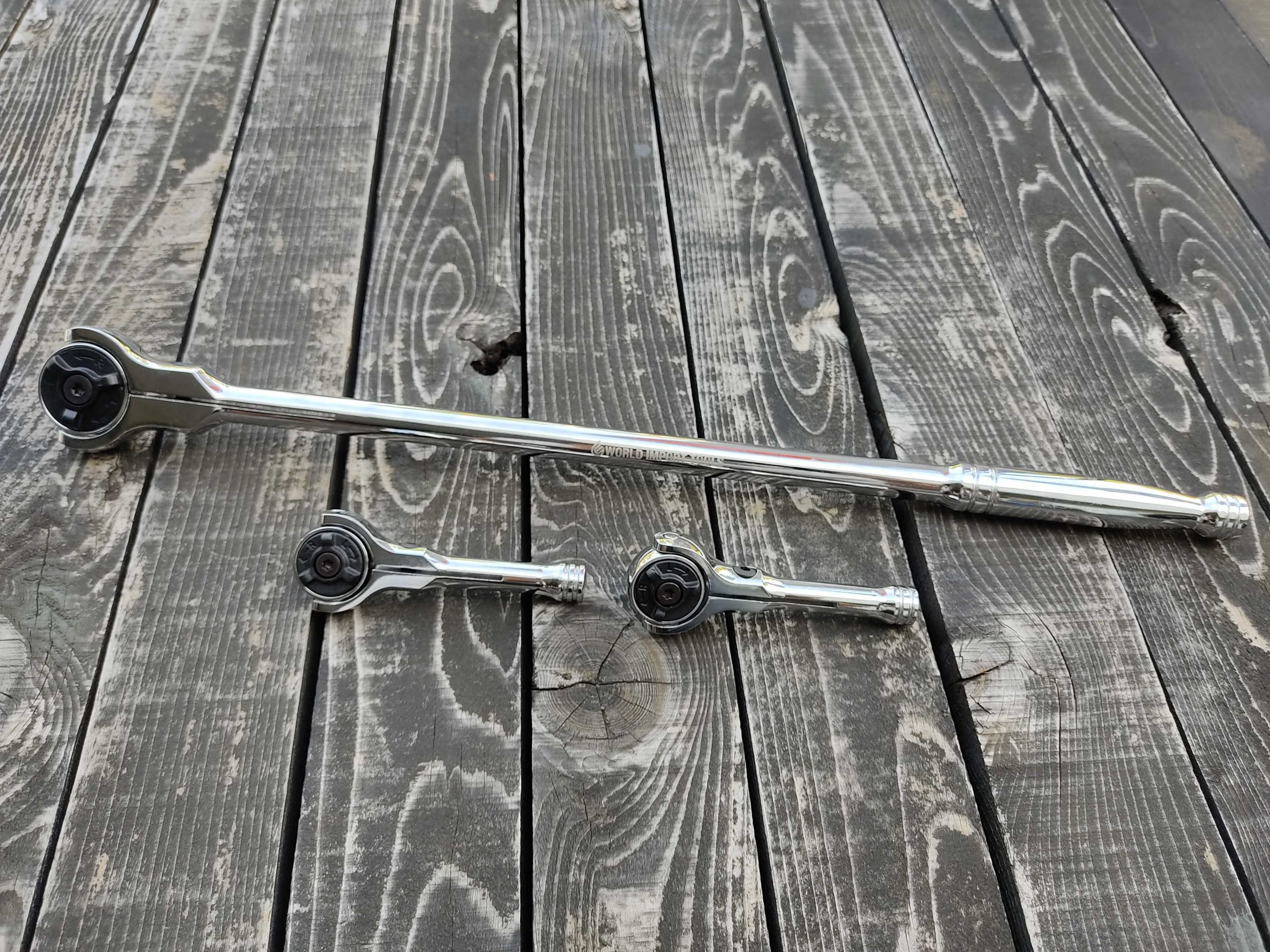 小さいけど便利なスイベルラチェットと超ロングなスイベルラチェットの